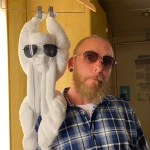 Meet your Posher, Todd